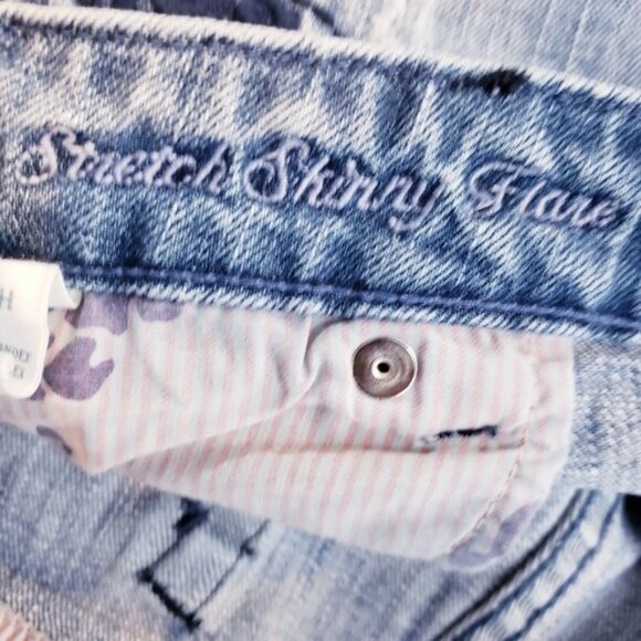 American Eagle Y2K Embroidered Distressed Skinny Flare Leg Jeans Women's Size 6 - Picture 11 of 13